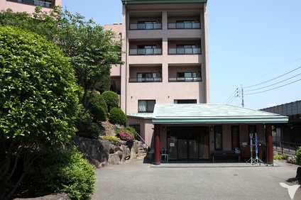 お祝金50 000円 二日市温泉長寿苑そよ風の介護福祉士求人 契約社員 グッピー